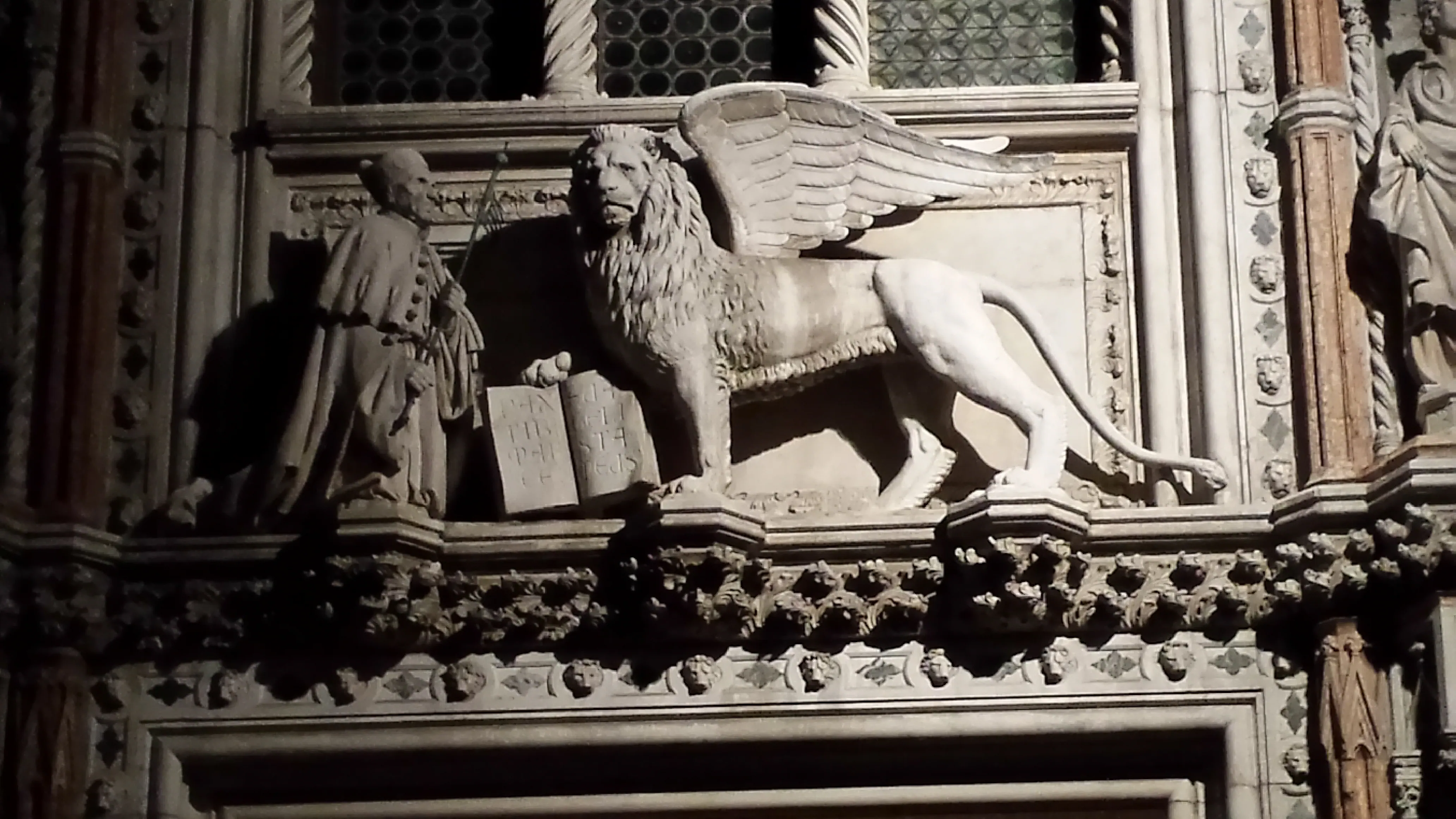 Doge francisco foscari and the lion 
